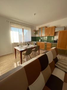 BALU CITY APARTMeNT
