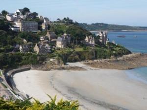 Maison calme avec jardin et Wifi, proche plages Côte de Granit Rose - FR-1-542-64