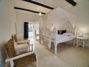 Barracuda Inn Resort