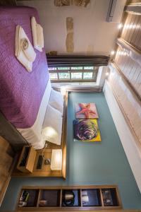 Small Double Room with Balcony room in 11City Rooms