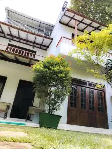 Andy Homestay - Pathegama