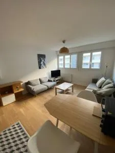 Lumineux T2 centre ville avec Parking - 沙马列尔