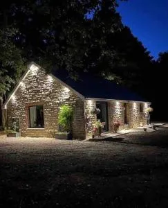Stone barn rural location, with amazing views! - Brynmenin