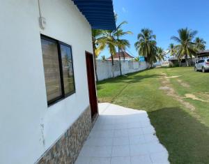 Cabaña en tolú, Sucre, a unos pasos del mar