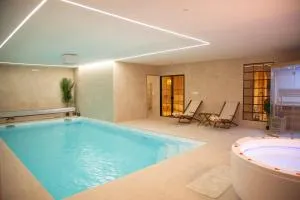 Bonica Spa, Exceptionnel, piscine intérieure, spa, sauna et Parking privé - 朗斯