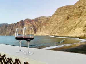 Beachfront Gem with Sand and Sea at Your Doorstep