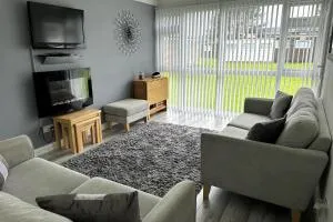 17 Bermuda by Winterton Cottages - Rollesby