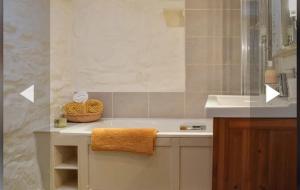 Glovers cottage private hot tub and super king