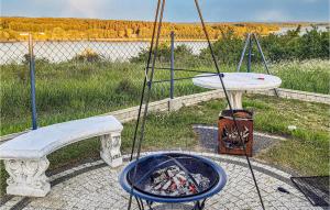 Awesome Home In Mragowo With Lake View