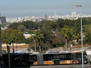 Apartment busway nearshore