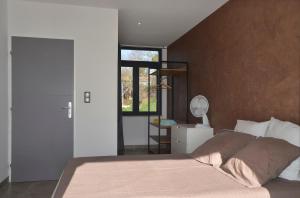 Villas Maison contemporaine piscine avec vue panoramique : photos des chambres