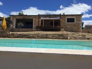 Villas Villa a Barjac piscine chauffee et vue panoramique : photos des chambres