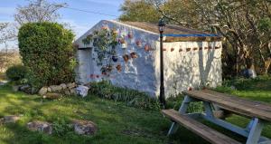 The Rockhouse - Cosy stone built Thatch Cottage