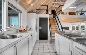 Lovely Home In Saltum