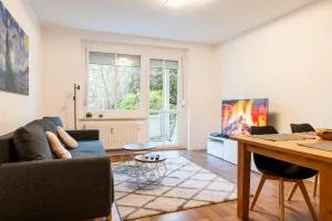 Cityapartment mit großem Balkon am Stadtpark- DisneyPlus und 300mbs Internet - Helbersdorf