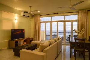 joy holiday inn private limited luxury apartment - Bambalapitiya