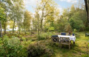 2 Bedroom Gorgeous Home In Højslev