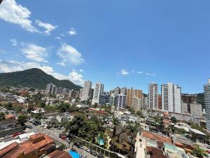 Pé na areia canto do forte V