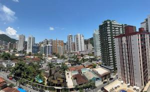 Pé na areia canto do forte V