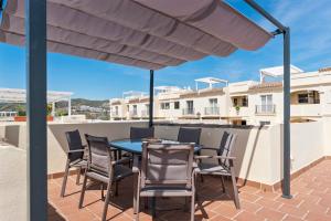 La Quinta Hills - Modern Andalusian-style home with rooftop Terrace