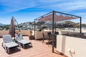 La Quinta Hills - Modern Andalusian-style home with rooftop Terrace