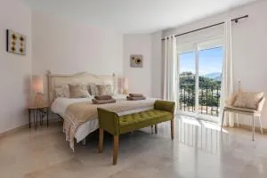 La Quinta Hills - Modern Andalusian-style home with rooftop Terrace - Benahavís