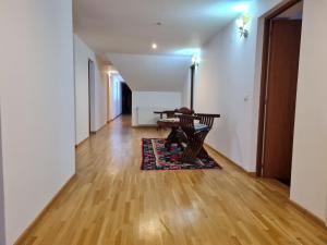 Casa Morosan Vilă cu grădină mare Saună și parcare privată