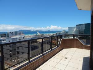 Cobertura Triplex com vista cinematográfica na feirinha e com churrasqueira