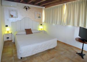 Triple Room room in Bed and Breakfast Conte Luna