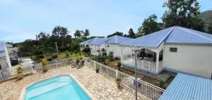 Bungalow charmant à Capesterre-Belle-Eau avec piscine partagée - Satgé