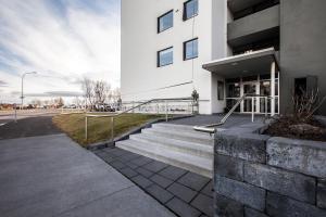 Private room in a family home with great views