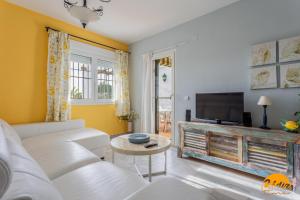 Laja Bermeja by Cadiz Time