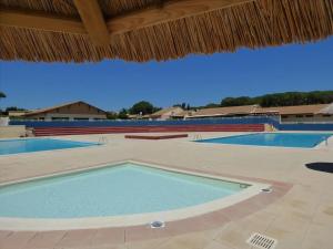 Maisons de vacances Holiday house Les Lauriers-roses 6 persons, 1 km from the beach : photos des chambres