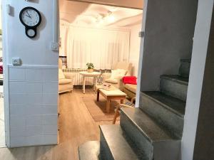 Charming House in El Poyo del Cid with Garden and Terrace