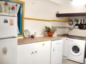 Charming House in El Poyo del Cid with Garden and Terrace