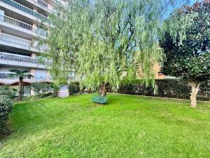 Le Lys - Apt 4 Prs - clim - piscine - parking