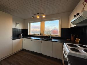 Perfect space for you and your colleague