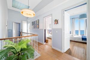 Villas Magnifique Villa d-epoque vue mer, plage a 12 min a pieds : photos des chambres