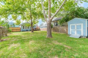 Lindale Charming Home Sleeps 4 Yard WiFi