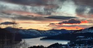 Lake & Mountain View Ceahlau