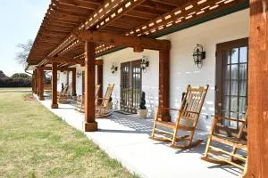 The Manor House - Willow Spring