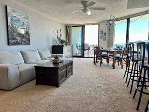 Highly Desired Sherwin - Vacation in Comfort by the sea - Luxurious 2 BR Oceanview 1107