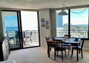 Highly Desired Sherwin - Vacation in Comfort by the sea - Luxurious 2 BR Oceanview 1107