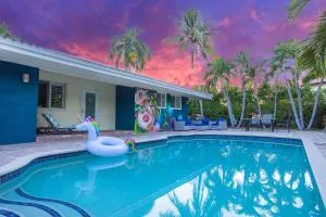 Tropical Oasis Heated saltwater Pool 6min to the beach - 奥克兰公园