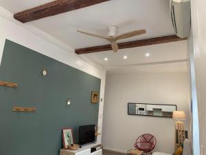 Appt 2 chambres au centre ville 4è