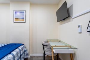 Luxe Retreat 2 Bedroom Hideaway Minutes from NYC
