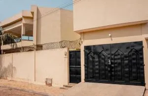 Lome City Apartment - 3 Bedrooms - Edjanaoué