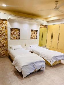 Sunflower Room