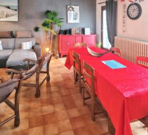 Maisons de vacances Maison charmante a Vaux-sur-Mer avec jardin cloture : photos des chambres