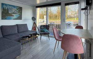 2 Bedroom Amazing Ship In Naarden